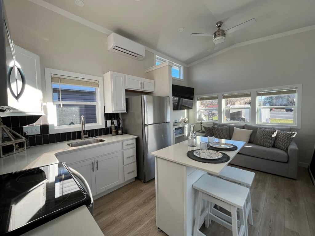 Great Outdoor Cottages Escape 200-L