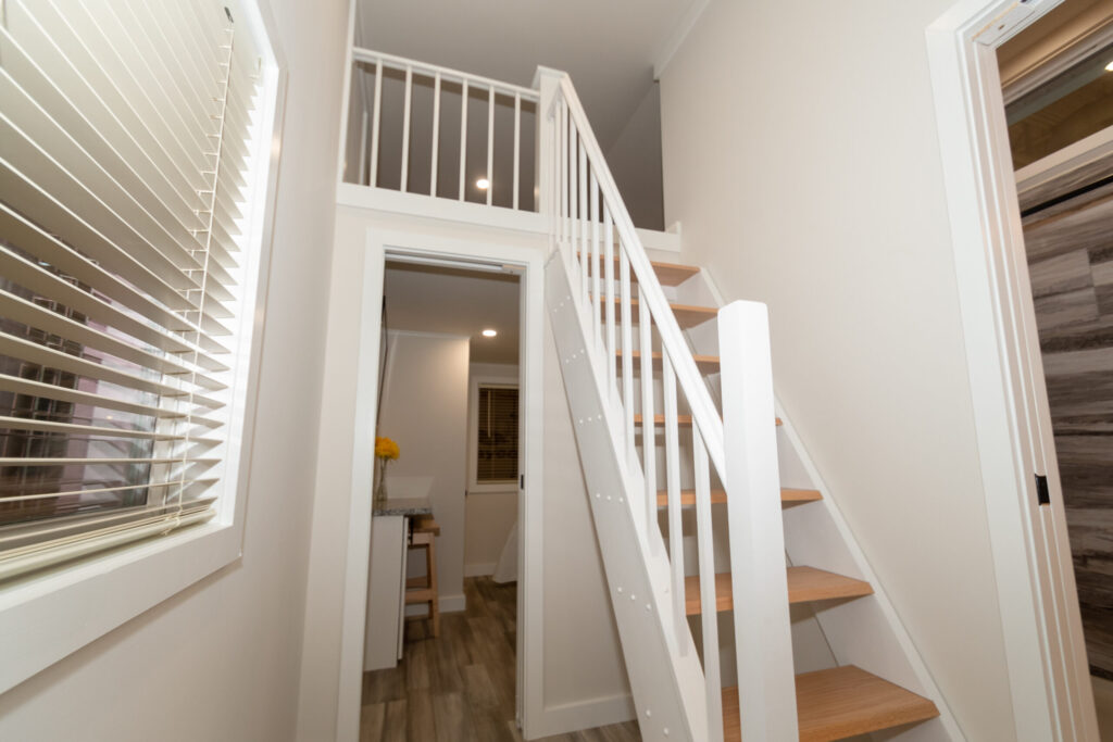 Great Outdoor Cottages Escape 200-L