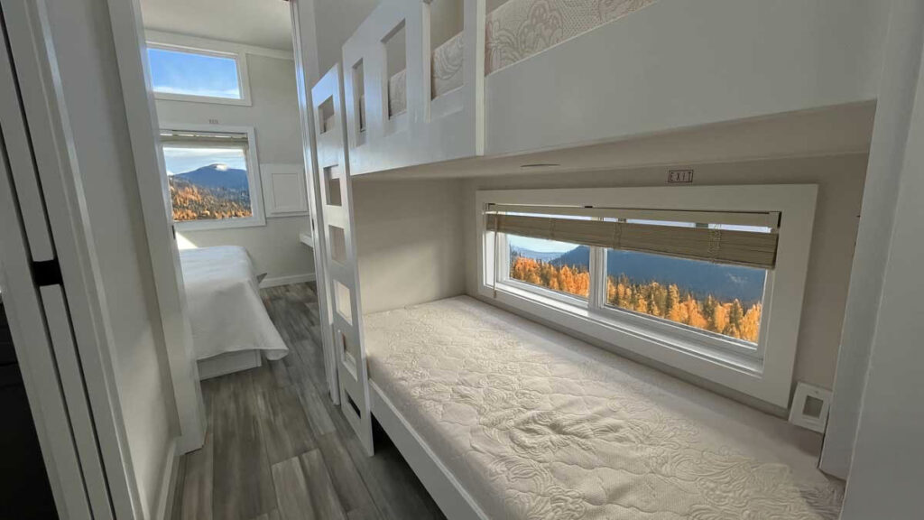 Great Outdoor Cottages Driftwood 300-K1